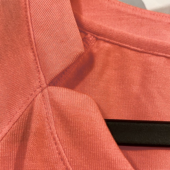 Wilson UWII Script Tech Tee - NWT - Fiery Coral - Picture 2 of 5